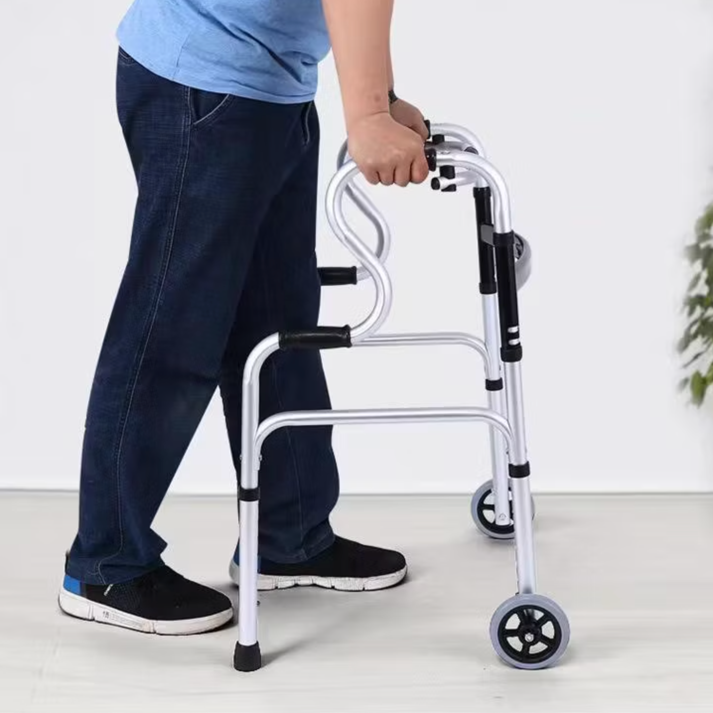 Senior Lightweight Mobility Walker (Dual Handle)
