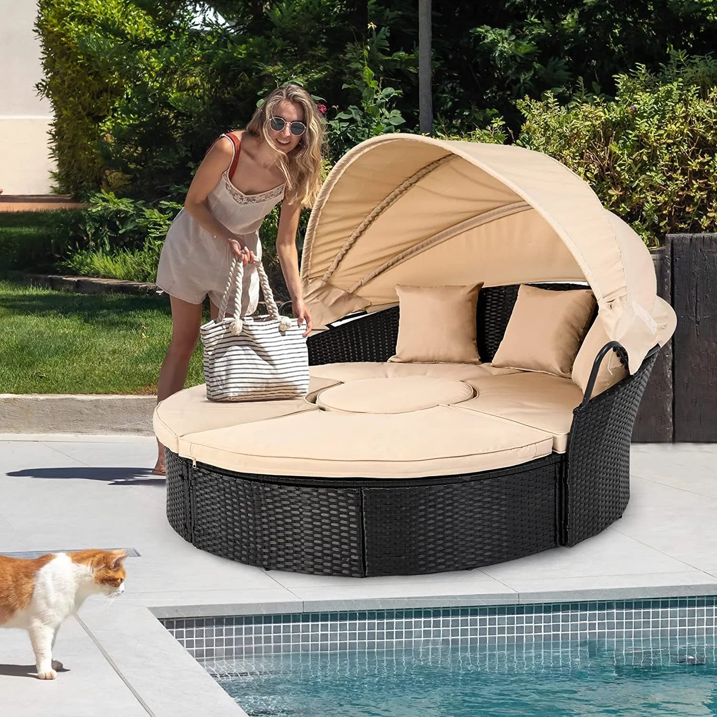 Lula Outdoor Patio Rattan Daybed With Canopy