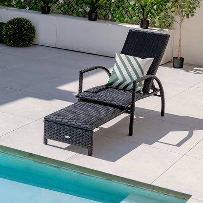 Outdoor Wicker Pool Chaise Lounger